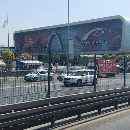 Beylikduzu Huzurlu Aile Yasam Sitesi Ful Donanimli Ev דירה