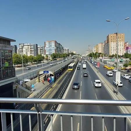 Beylikduzu Huzurlu Aile Yasam Sitesi Ful Donanimli Ev איסטמבול