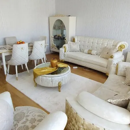 Beylikduzu Huzurlu Aile Yasam Sitesi Ful Donanimli Ev דירה