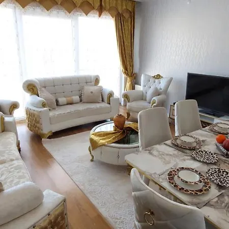 Beylikduzu Huzurlu Aile Yasam Sitesi Ful Donanimli Ev דירה