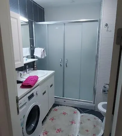 Beylikduzu Huzurlu Aile Yasam Sitesi Ful Donanimli Ev איסטמבול