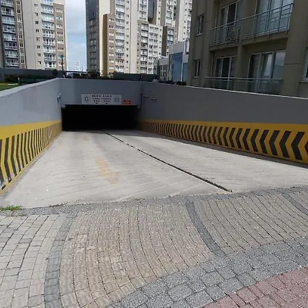 Beylikdüzü Huzurlu Aile Yaşam Sitesi Ful Donanımlı Ev *