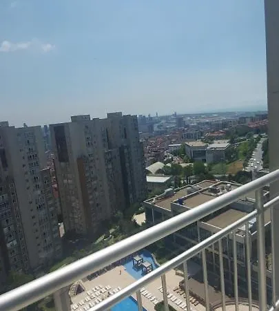 Beylikduzu Huzurlu Aile Yasam Sitesi Ful Donanimli Ev 公寓 伊斯坦布尔